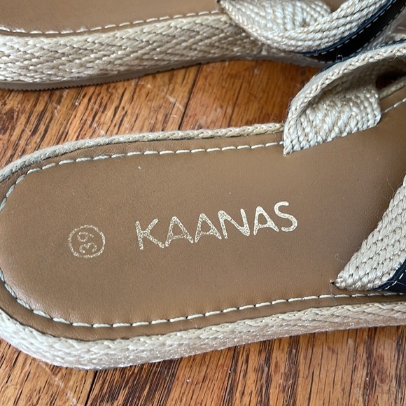 KAANAS Women's Malta Black Cream Double Strap Platform Slide Sandal Size 8 - Picture 4 of 7